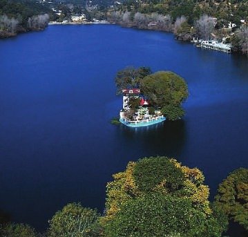 Lake island near Nainital